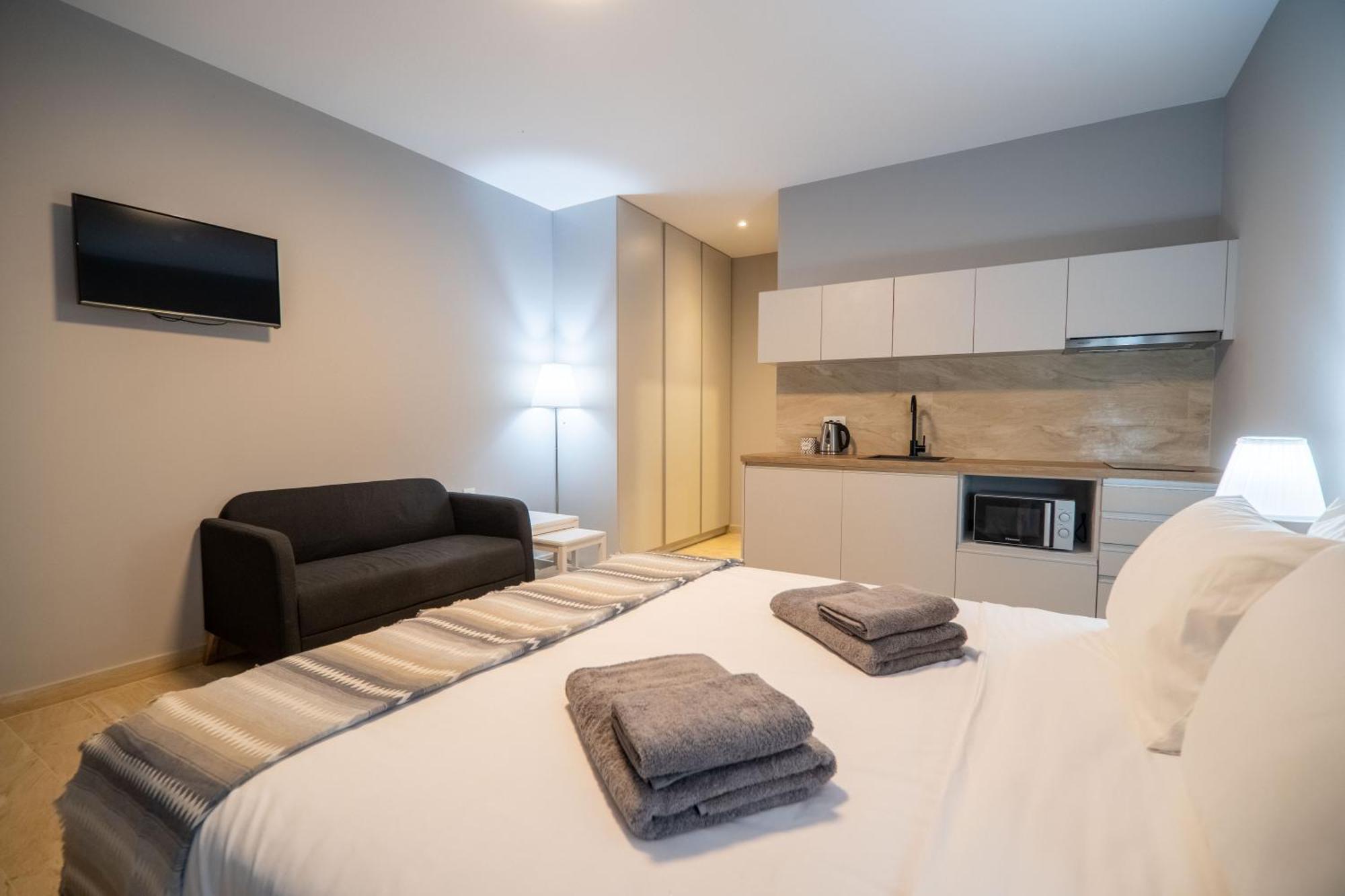 אלמירידה Amour Relax Hotel מראה חיצוני תמונה